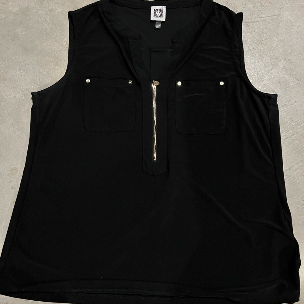 Womens sleeveless top size L Anne Klein v neck stretchy
